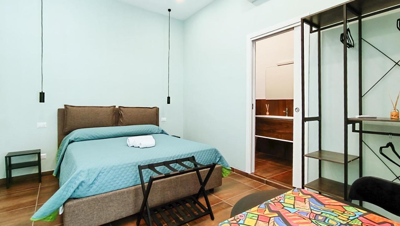 Bed and Breakfast Casa Calu Castel Sant'Elmo Napoli Esterno foto